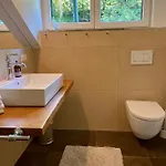 Haus Gnigl Apartamento