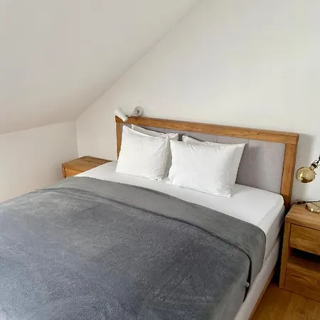 Haus Gnigl Apartament *